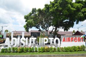 Bandara Adisutjipto Akan Turun 'Kasta'