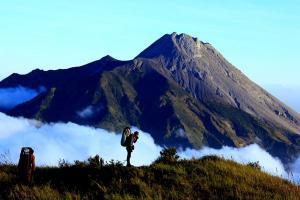 Cuaca Ekstrem, Gunung Merbabu Ditutup untuk Pendakian