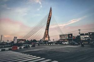 Tugu Keris Jembatan Tirtonadi Dikritik