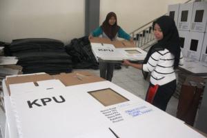 Rawan Banjir, KPU Kendal Pindahkan Logistik Pemilu