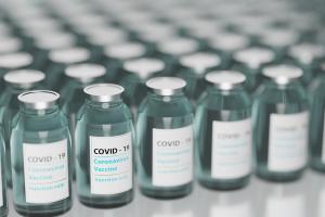 Menko PMK Desak Pemda Segera Distribusikan Vaksin Covid-19