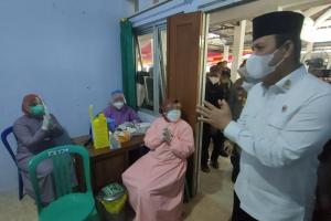 BNPT Gelar Vaksinasi di Jenawi Karanganyar