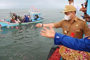 Tradisi Sadranan Nelayan Kota Pekalongan Digelar, Wali Kota: Harus Dilestarikan