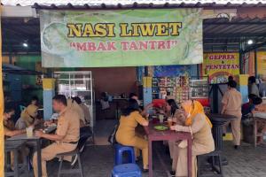 Fasilitasi PKL di Tengah Pandemi Covid, Pemkab Sragen Buka Selter Kuliner Garuda