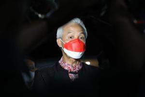 Antisipasi Omicron di Jateng, Ganjar Dukung Perpanjangan PPKM