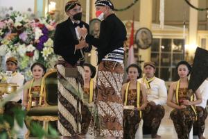Ganjar Dorong Revitalisasi Pura Mangkunegaran Jadi Pusat Kebudayaan