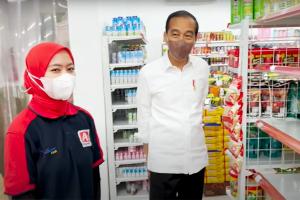Sidak Stok Minyak Goreng di Yogyakarta, Presiden: Barang Ada Tapi Mahal