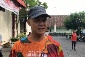 Tragedi Kanjuruhan Tewaskan Ratusan Penonton, Ganjar Minta Suporter Jateng Saling Jaga