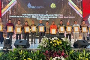 Konsisten Kelola Lingkungan dan Sosial, PT AR Borong 4 Penghargaan ESDM 