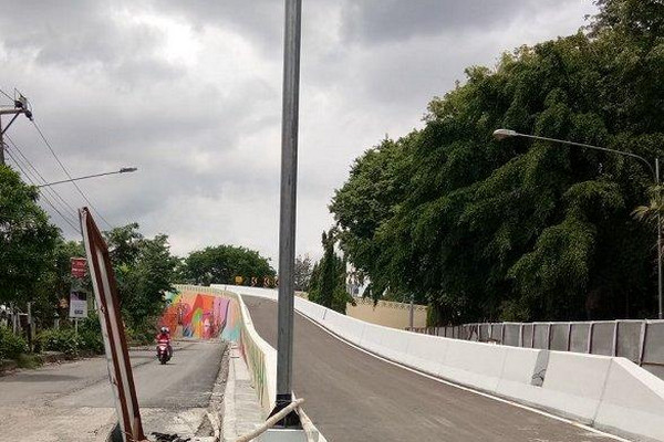 Sidak 'Overpass' Manahan, DPRD: Kok Pakai Lampu Hias?