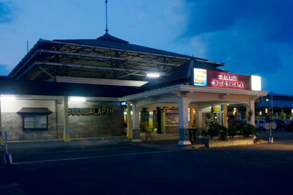 Sambut KA Bandara, Area Parkir Stasiun Balapan Diperluas