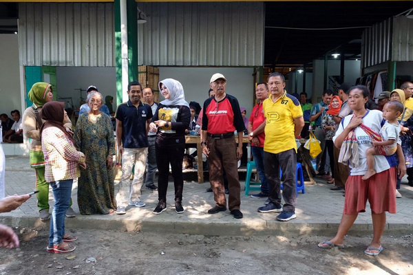 Sejak Direlokasi Omzet Pedagang Pasar  Buah Klaten  Susut