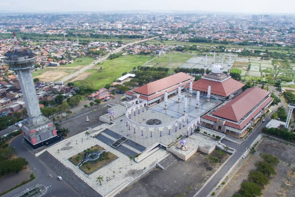 Salat Id di Masjid Agung, Kapolda Jawa Tengah Jadi Khatib