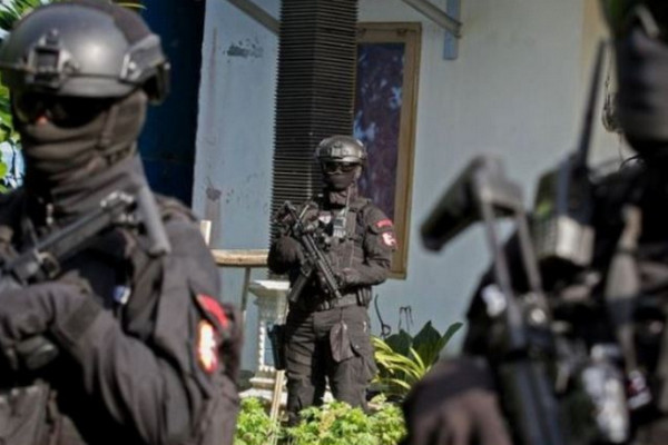 Lagi, Densus Amankan Pasutri Terduga Teroris di Jateng