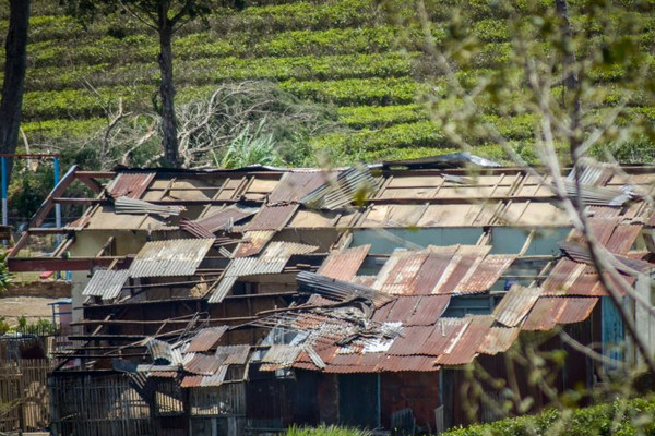 Ratusan Rumah Warga Godong Grobogan Dirusak Angin Kencang
