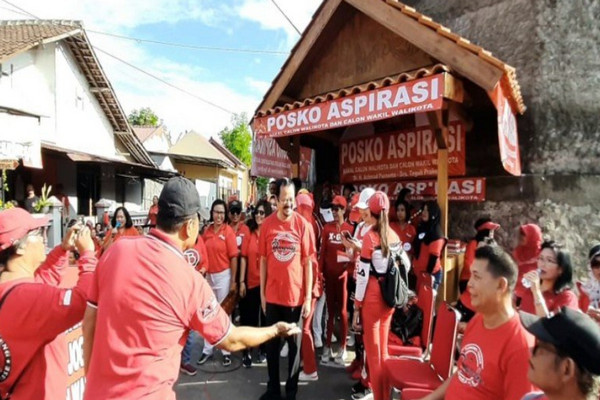 Pilwalkot Surakarta, Pasangan 'Puguh' Hadiri Peresmian Posko di Banjarsari