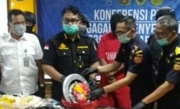 Bea Cukai Semarang Gagalkan Penyelundupan 1,03 Kg Sabu Dari Malaysia