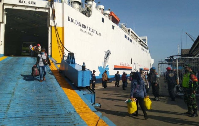 Sebanyak 181 TKI dari Malaysia Telah Tiba di Pelabuhan Tanjung Emas Semarang