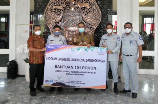 Pemkot Semarang Terima Bantuan 101 Pohon dari Jasa Raharja