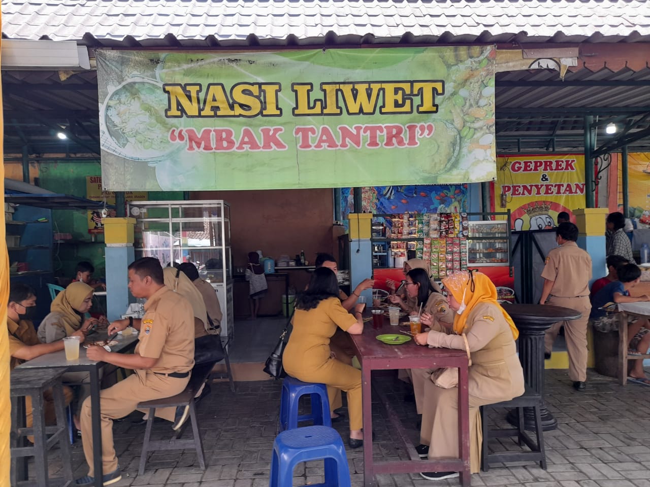 Fasilitasi PKL di Tengah Pandemi Covid, Pemkab Sragen Buka Selter Kuliner Garuda