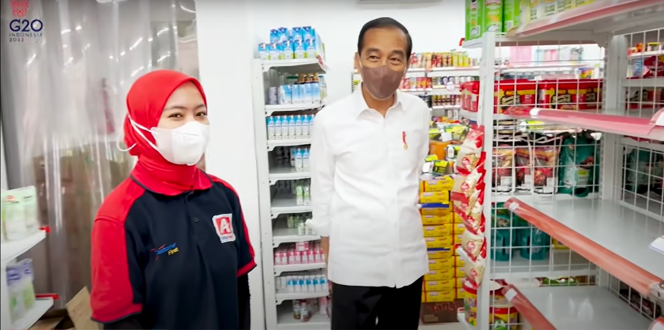 Sidak Stok Minyak Goreng di Yogyakarta, Presiden: Barang Ada Tapi Mahal