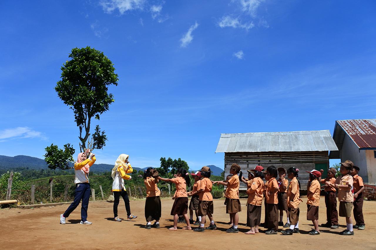 Disdik Klaten Larang Sekolah-sekolah Pungut Uang Seragam dari Wali Murid