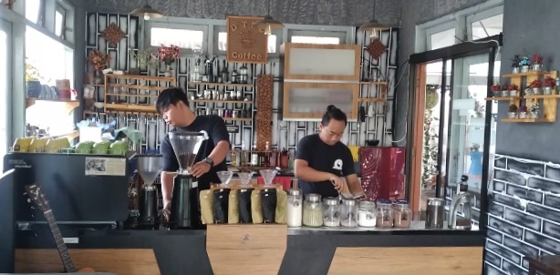 Kafe Kartini Temanggung Berdayakan Disabilitas untuk Kelola Pengunjung