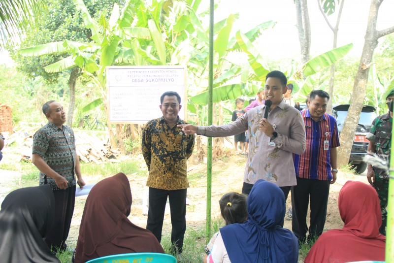 Bupati Kendal Pastikan Bantuan Keuangan Dusun di Kaliwungu Sesuai Kebutuhan