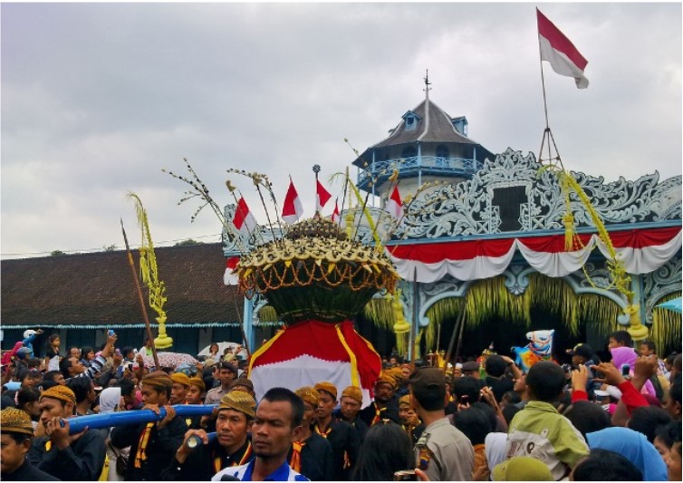 Banyak Dikeluhkan Pengunjung, Wali Kota Surakarta Benahi Pasar Malam Sekaten 