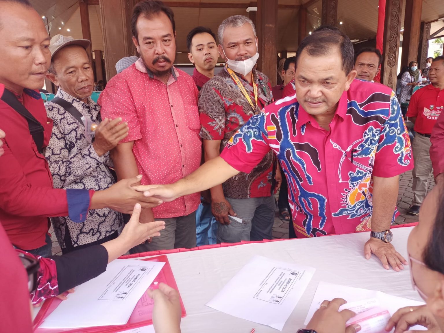 Pemkab Semarang Salurkan BLT ke Warga Terdampak Kenaikan BBM