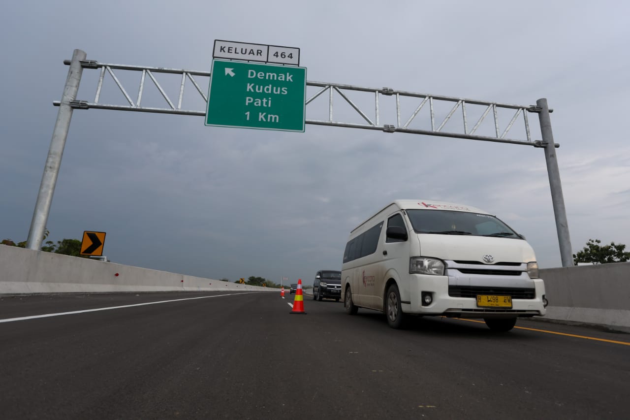 Tol Semarang-Demak Diuji Coba, Mobil Pribadi hingga Microbus Boleh Masuk